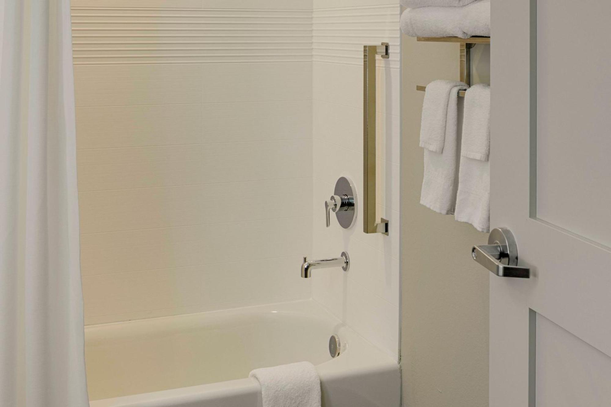 Towneplace Suites Columbus Хилиърд Екстериор снимка